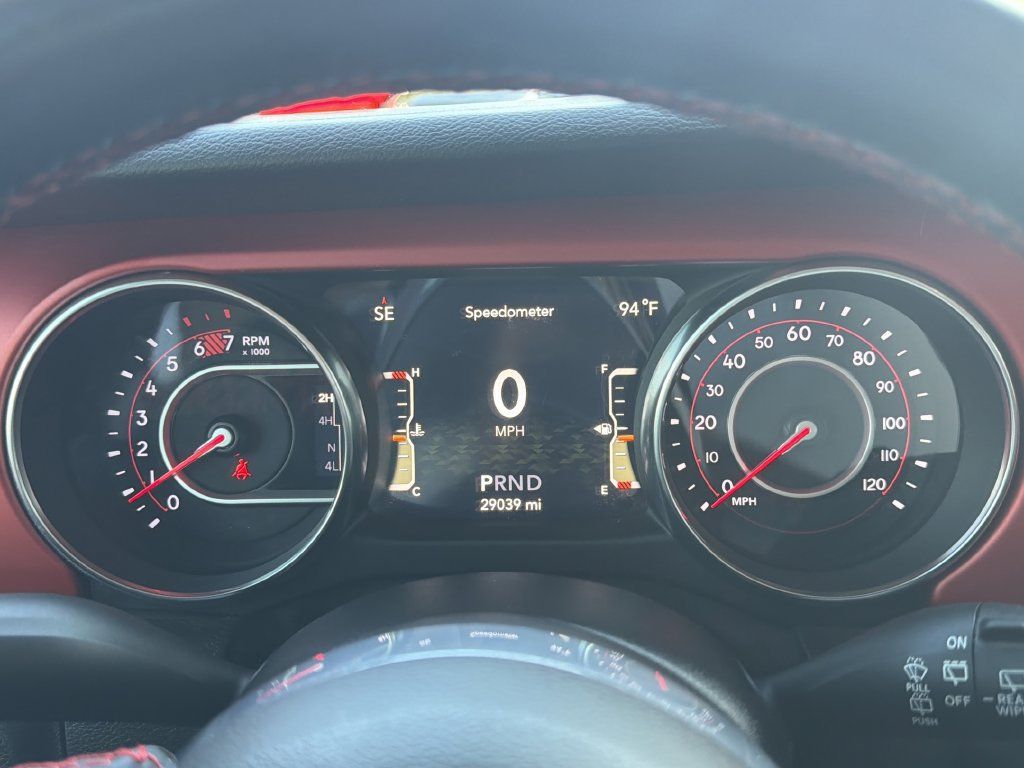 Used 2021 Jeep Wrangler Unlimited Rubicon w/ Cold Weather Group AWD/4WD image 18