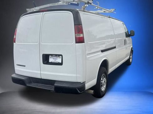 Used 2018 Chevrolet Express 3500 Extended w/ Driver Convenience Package RWD image 6