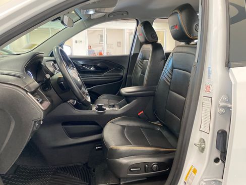 Used 2023 GMC Terrain AT4 AWD/4WD image 16