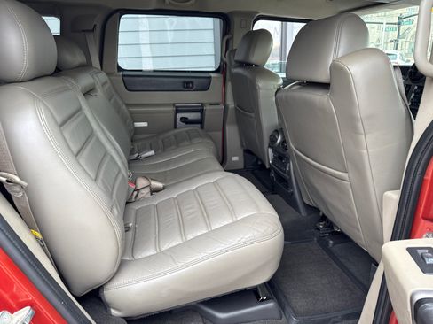 Used 2003 HUMMER H2 w/ Preferred Equipment Group image 8
