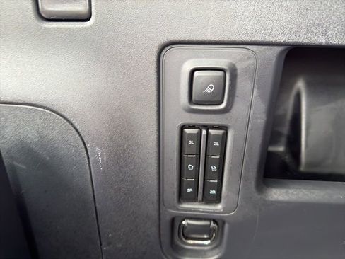 Used 2025 Ford Expedition Active image 9