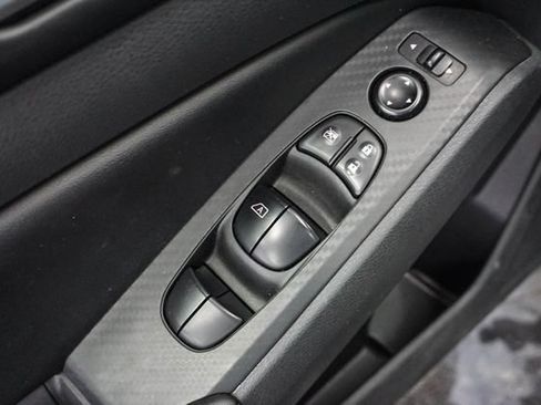 Used 2024 Nissan Altima 2.5 SV FWD image 6