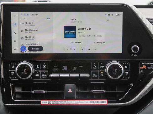 New 2026 Toyota Highlander Platinum image 16