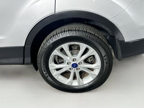 Used 2017 Ford Escape SE image 11