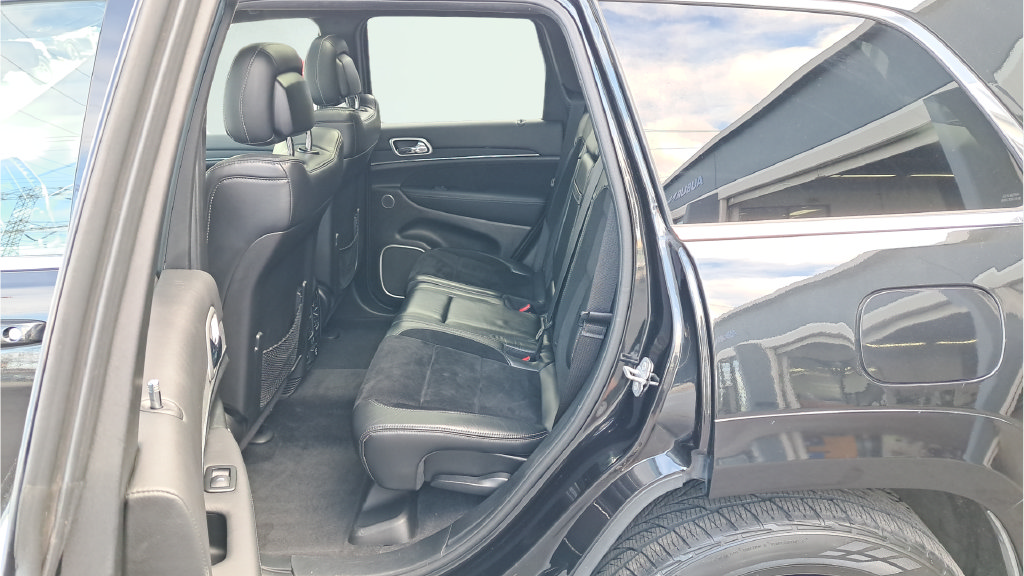 Used 2014 Jeep Grand Cherokee SRT8 w/ Luxury Group II AWD/4WD image 24