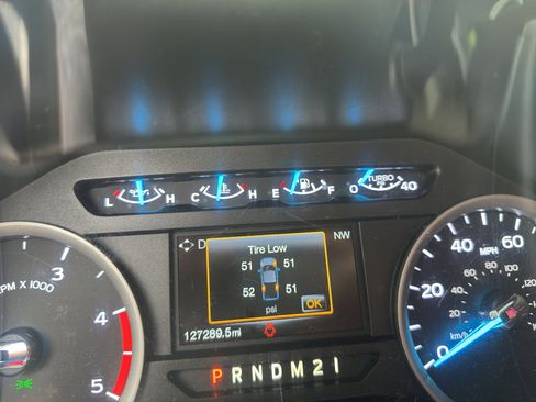 Used 2017 Ford F250 XLT image 9