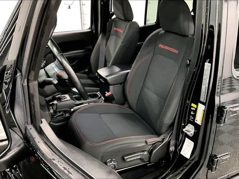 Used 2022 Jeep Wrangler Unlimited Rubicon w/ Dual Top Group AWD/4WD image 22