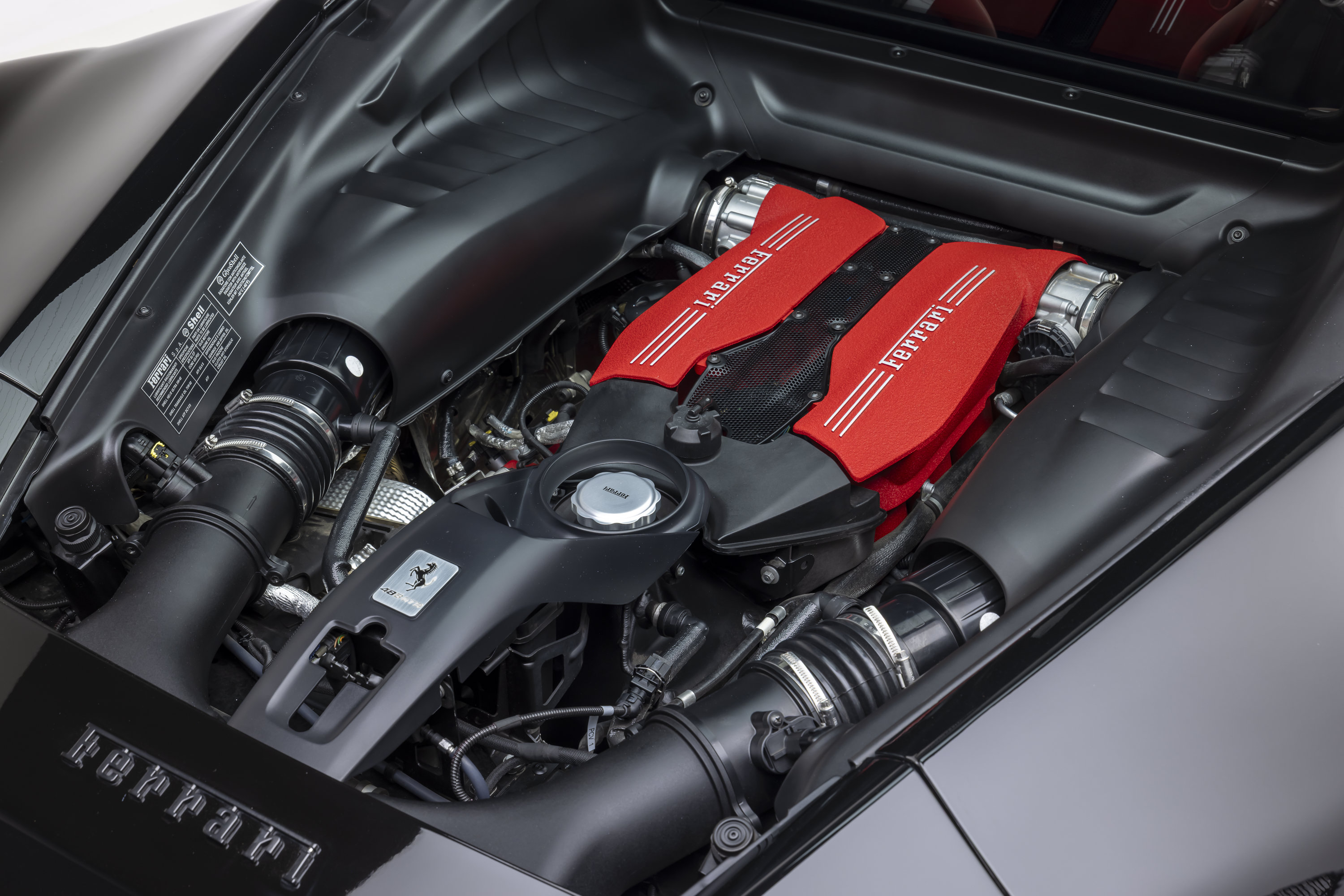 Certified 2018 Ferrari 488 GTB RWD image 38