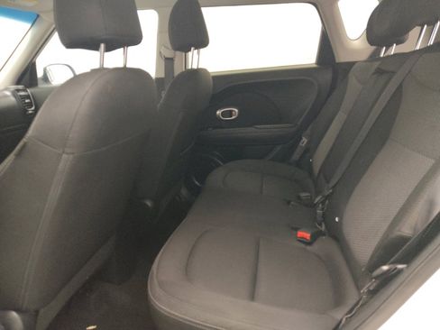 Used 2018 Kia Soul + image 18