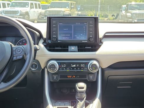 Certified 2021 Toyota RAV4 XLE FWD image 19