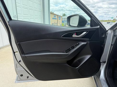 Used 2014 MAZDA MAZDA3 i Touring image 11