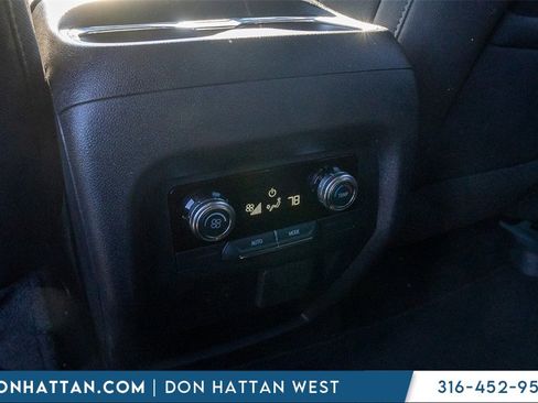 Used 2025 GMC Acadia Elevation image 25