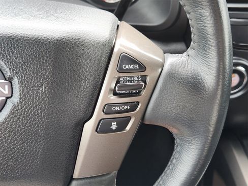 Used 2024 Nissan Titan SV w/ SV Bronze Edition Package image 37