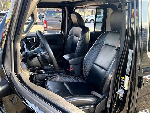 Used 2023 Jeep Gladiator Overland image 26