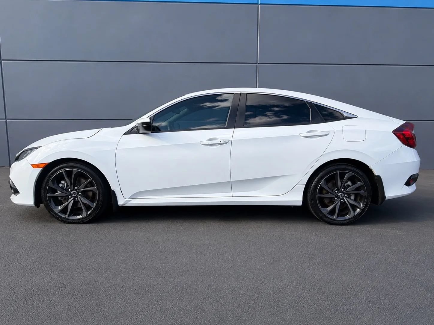 Used 2020 Honda Civic Sport image 9