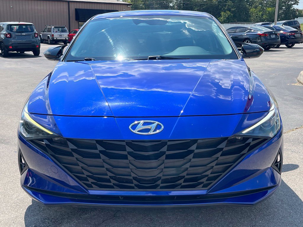 Used 2023 Hyundai Elantra SEL FWD image 3