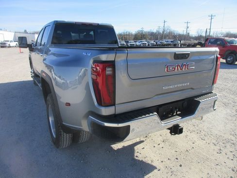 New 2026 GMC Sierra 3500 SLT w/ SLT Premium Package image 9