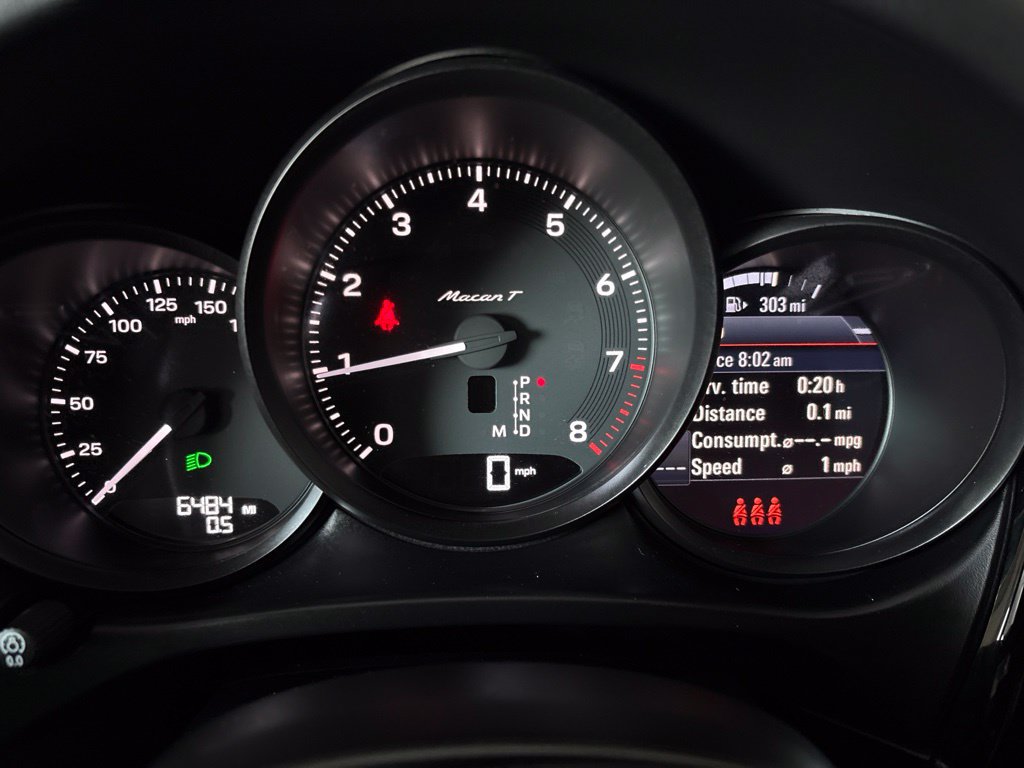 Certified 2026 Porsche Macan Turbo AWD/4WD image 30