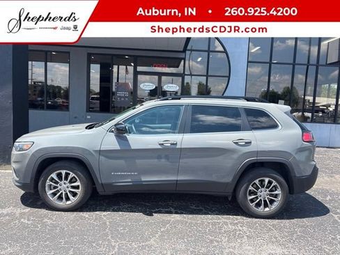 Used 2022 Jeep Cherokee Latitude Lux FWD image 1