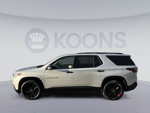 Used 2021 Chevrolet Traverse Premier w/ Redline Edition image 2