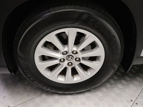 Used 2024 Toyota Grand Highlander FWD image 4