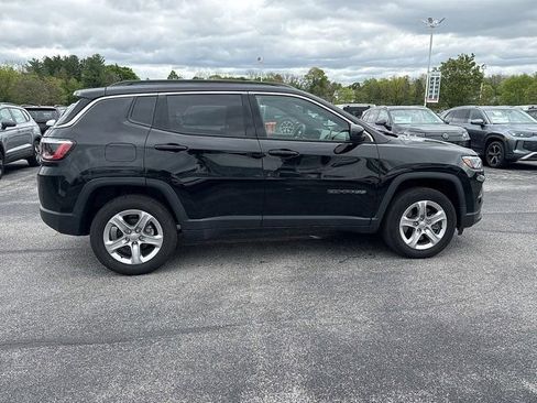Used 2023 Jeep Compass Latitude w/ Convenience Group AWD/4WD image 9