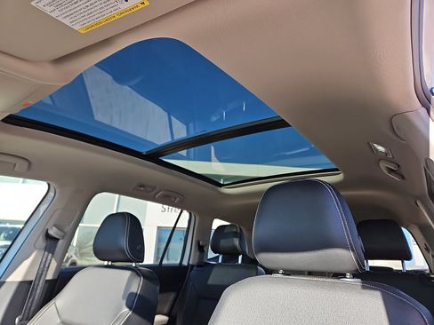 Certified 2023 Volkswagen Atlas SE image 13