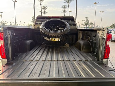 Used 2021 Chevrolet Silverado 1500 LT Trail Boss w/ Convenience Package II image 23