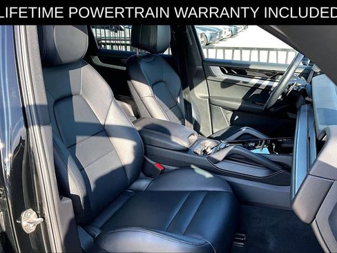 Used 2024 Porsche Cayenne image 10