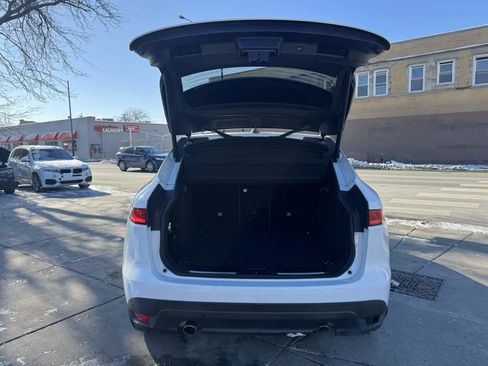 Used 2020 Jaguar F-PACE Premium image 21