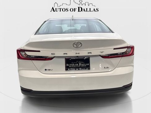 Used 2025 Toyota Camry LE FWD image 7