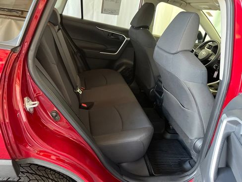 Used 2020 Toyota RAV4 LE w/ All Weather Liner Package AWD/4WD image 21