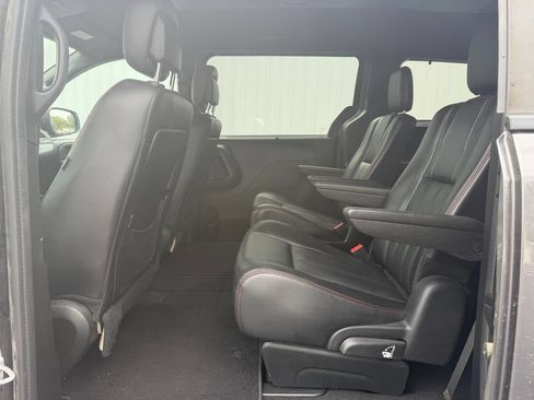 Used 2017 Dodge Grand Caravan GT FWD image 6