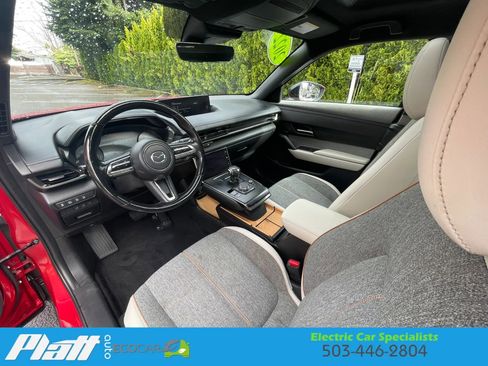 Used 2022 MAZDA MX-30 Electric w/ Premium Plus Pkg FWD image 40