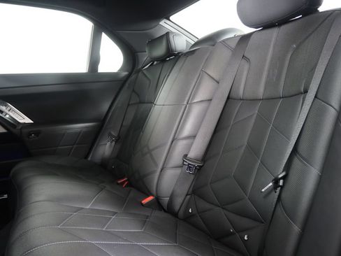 Used 2023 BMW 740i RWD image 14