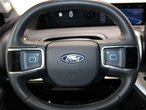 Used 2025 Ford Expedition Active RWD image 38