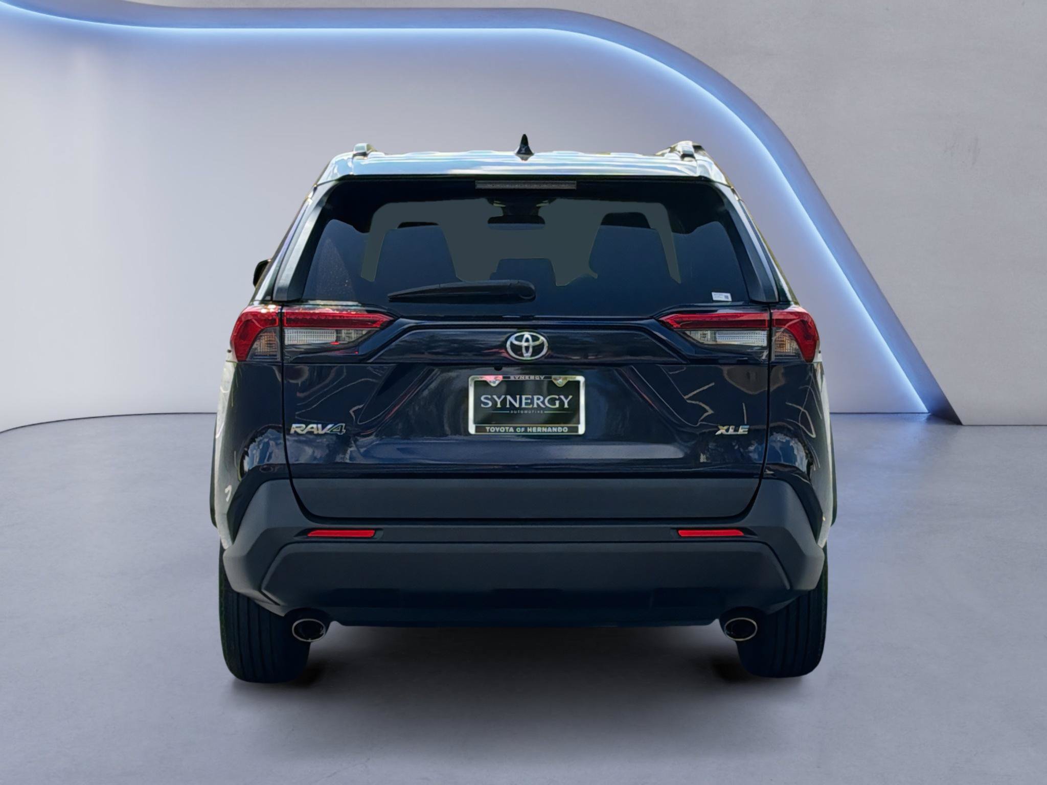 Used 2021 Toyota RAV4 XLE w/ Convenience Package FWD image 6
