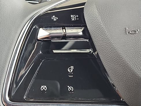 Certified 2024 Cadillac Lyriq Luxury AWD/4WD image 16