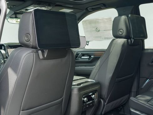 New 2026 GMC Yukon Denali w/ Denali Reserve Package AWD/4WD image 19
