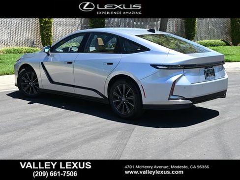 New 2026 Lexus ES 350e w/ Convenience Package FWD image 4