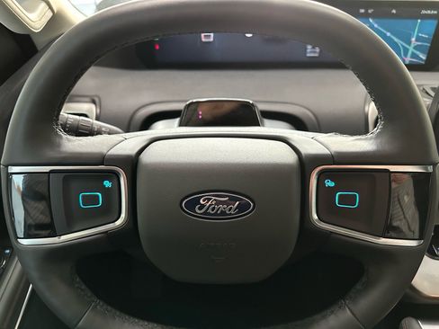 Certified 2025 Ford Expedition Active image 38