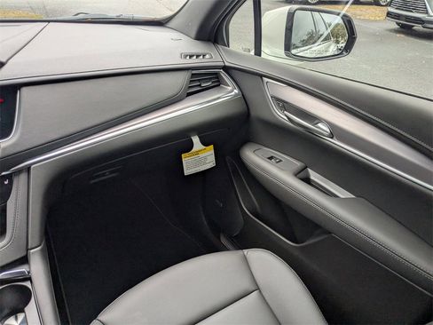 New 2026 Cadillac XT5 Luxury w/ LPO, Floor Liner Package image 20