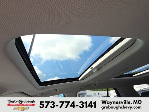 Used 2018 Chevrolet Traverse LT FWD image 27