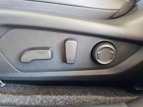 Used 2025 Subaru Crosstrek 2.5i Limited w/ Crosstrek Mirror Package image 35