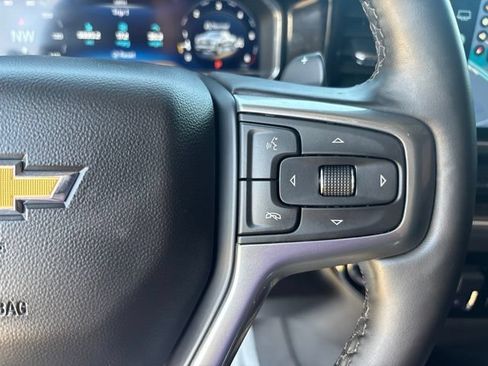 Used 2025 Chevrolet Silverado 1500 LT AWD/4WD image 9