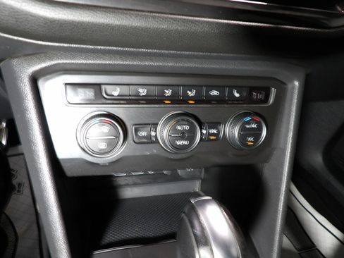 Used 2019 Volkswagen Tiguan SEL R-Line AWD/4WD image 15