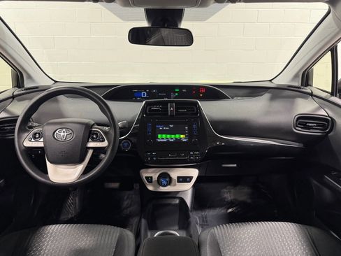 Used 2017 Toyota Prius Two image 20