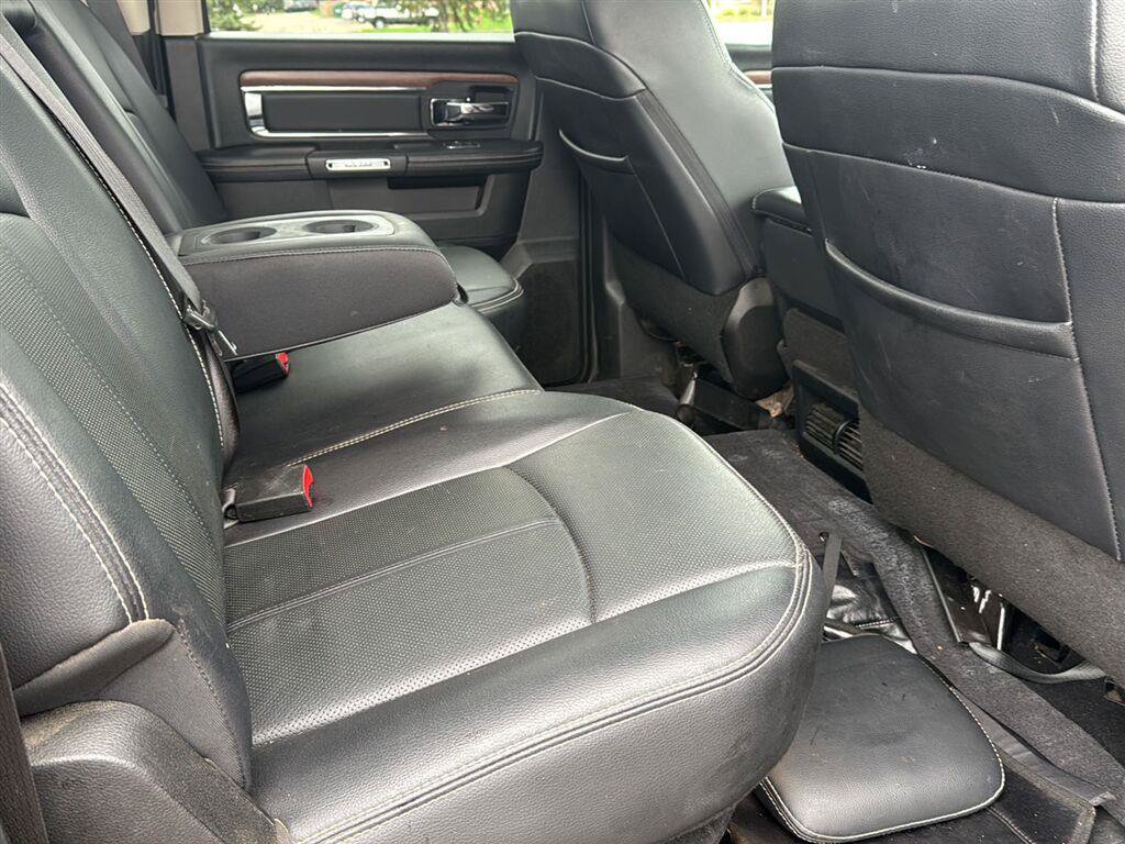 Used 2018 RAM 1500 Laramie w/ Convenience Group AWD/4WD image 11