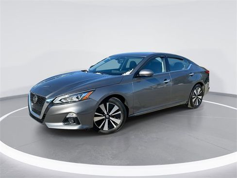 Used 2019 Nissan Altima 2.5 SV image 1