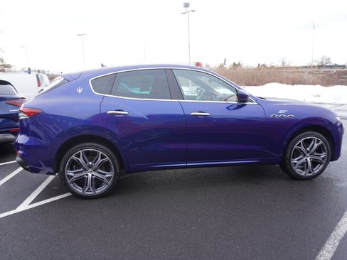 Used 2022 Maserati Levante GT image 5